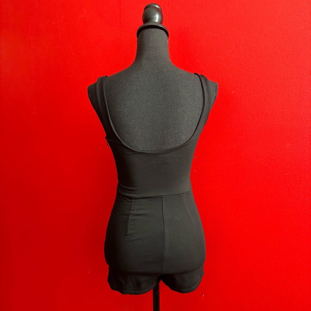 Superdown Square Neck Romper - image 3